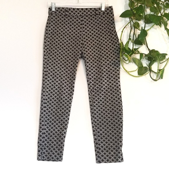 ~~SOLD~~ H&M Black and White Patterned Ankle Pants - Picture 2 of 7